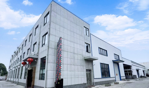 <p>揚(yáng)州信之諾機(jī)械有限公司是中國(guó)飲料工業(yè)協(xié)會(huì)，中國(guó)酒業(yè)協(xié)會(huì)，中國(guó)食品工業(yè)協(xié)會(huì)啤酒專(zhuān)業(yè)委員會(huì)會(huì)員單位。公司地處京杭大運(yùn)河畔，千年古驛高郵城南工業(yè)區(qū)。</p><p>公司自創(chuàng)辦以來(lái)堅(jiān)持以“質(zhì)量是企業(yè)的生命”的服務(wù)理念，為啤酒、黃酒、白酒、調(diào)味品、飲料、生物化工等行業(yè)提供各種成套設(shè)備。受到了百事可樂(lè)、農(nóng)夫山泉、達(dá)利園、青島啤酒集團(tuán)、華潤(rùn)啤酒集團(tuán)、燕京啤酒集團(tuán)、鎮(zhèn)江香醋、老大同、淘大醬油、古越龍山、會(huì)稽山黃酒等國(guó)內(nèi)外知名廠(chǎng)家的一致好評(píng)。本公司堅(jiān)持以專(zhuān)業(yè)/創(chuàng)新/誠(chéng)信為宗旨，于全國(guó)各地新老客戶(hù)攜手合作共創(chuàng)美好未來(lái)。</p>